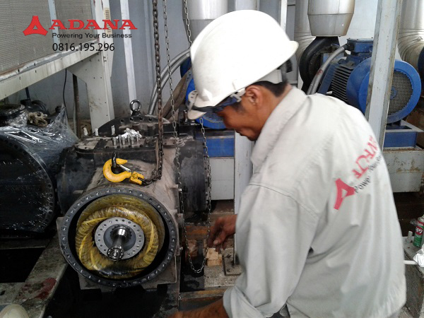 Sửa chữa động cơ chiller điều hoà trung tâm